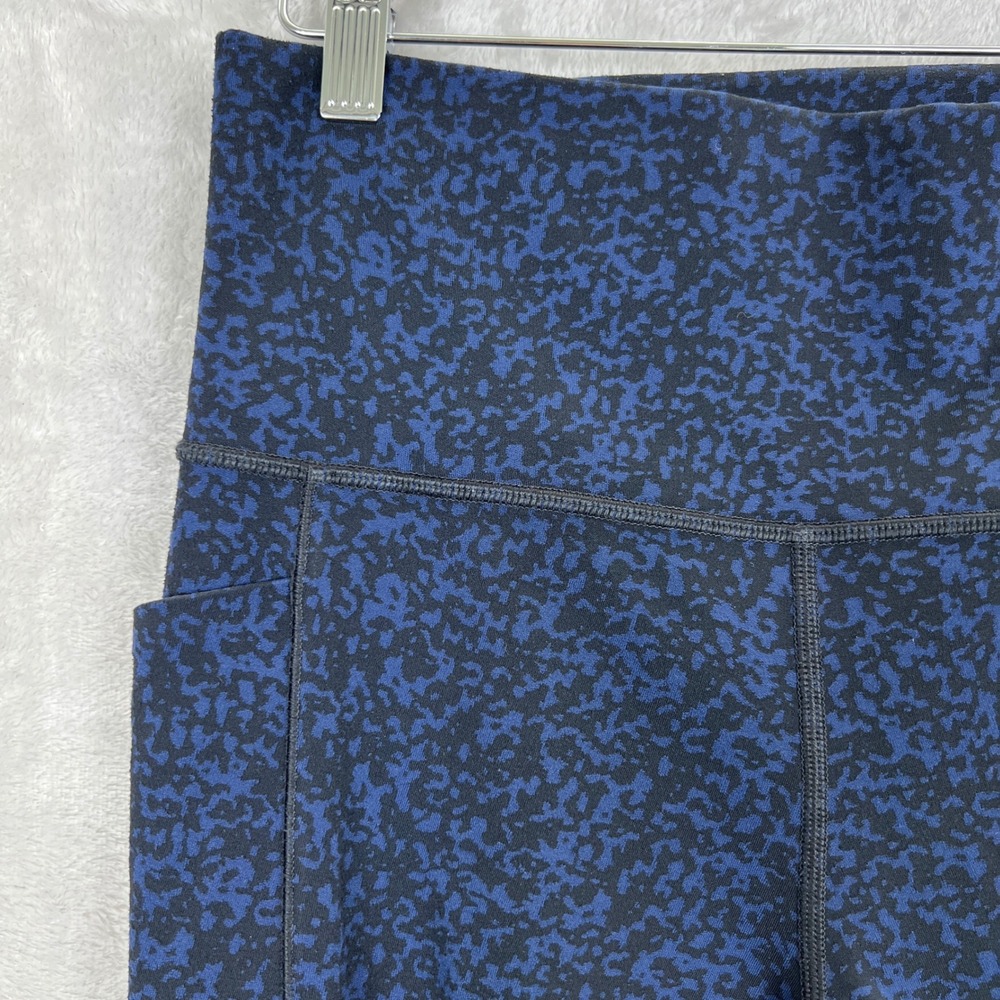 Athleta Salutation Stash Pocket Tight Blue Black Leopard Print Leggings Size M - Picture 6 of 11